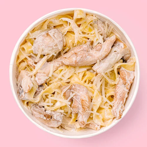 Фетучіні з куркою та грибами