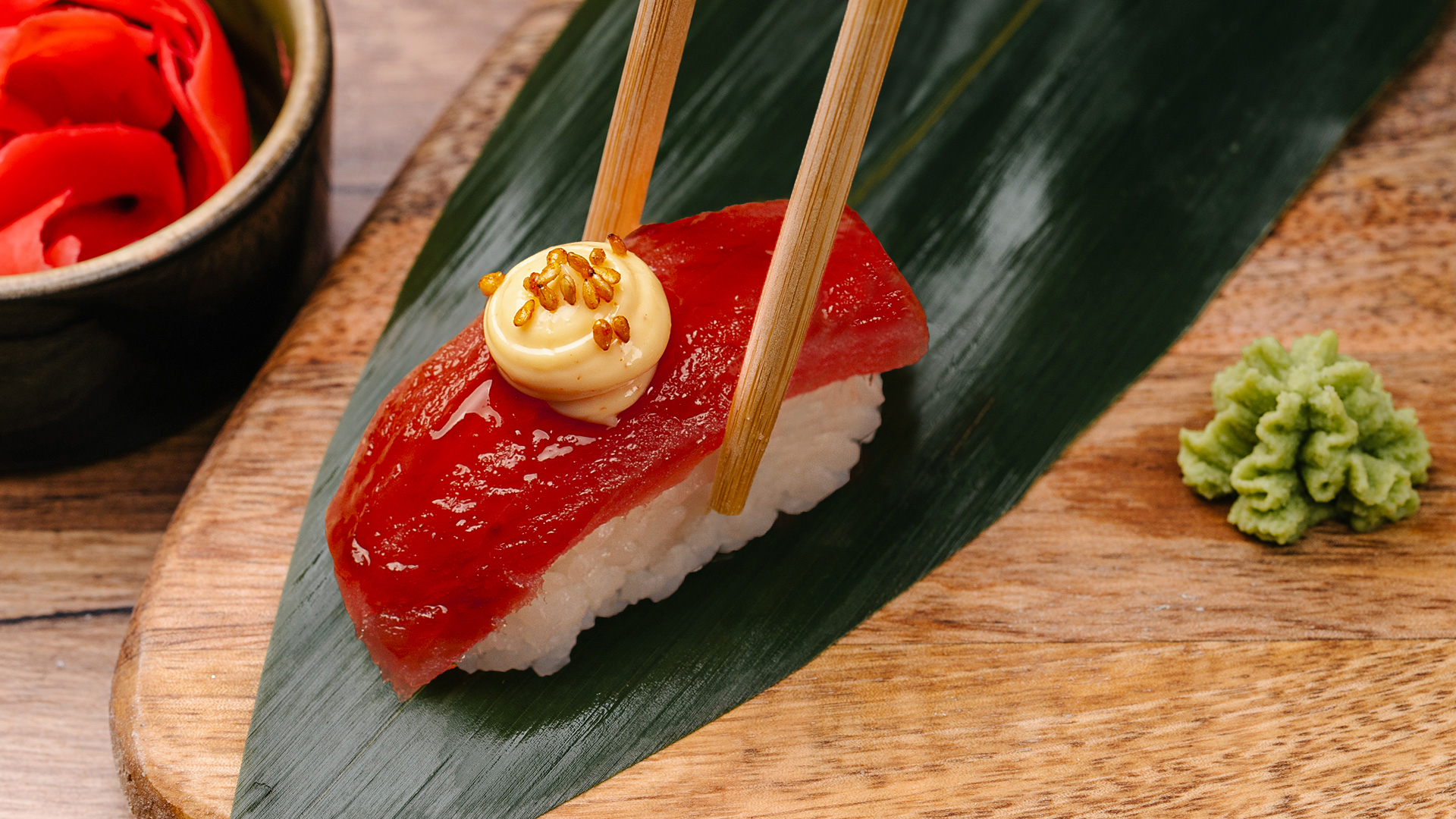 Нігірі з тунцем